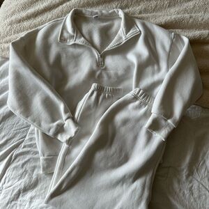 Amazon Women's Cream Fleece Lounge Set